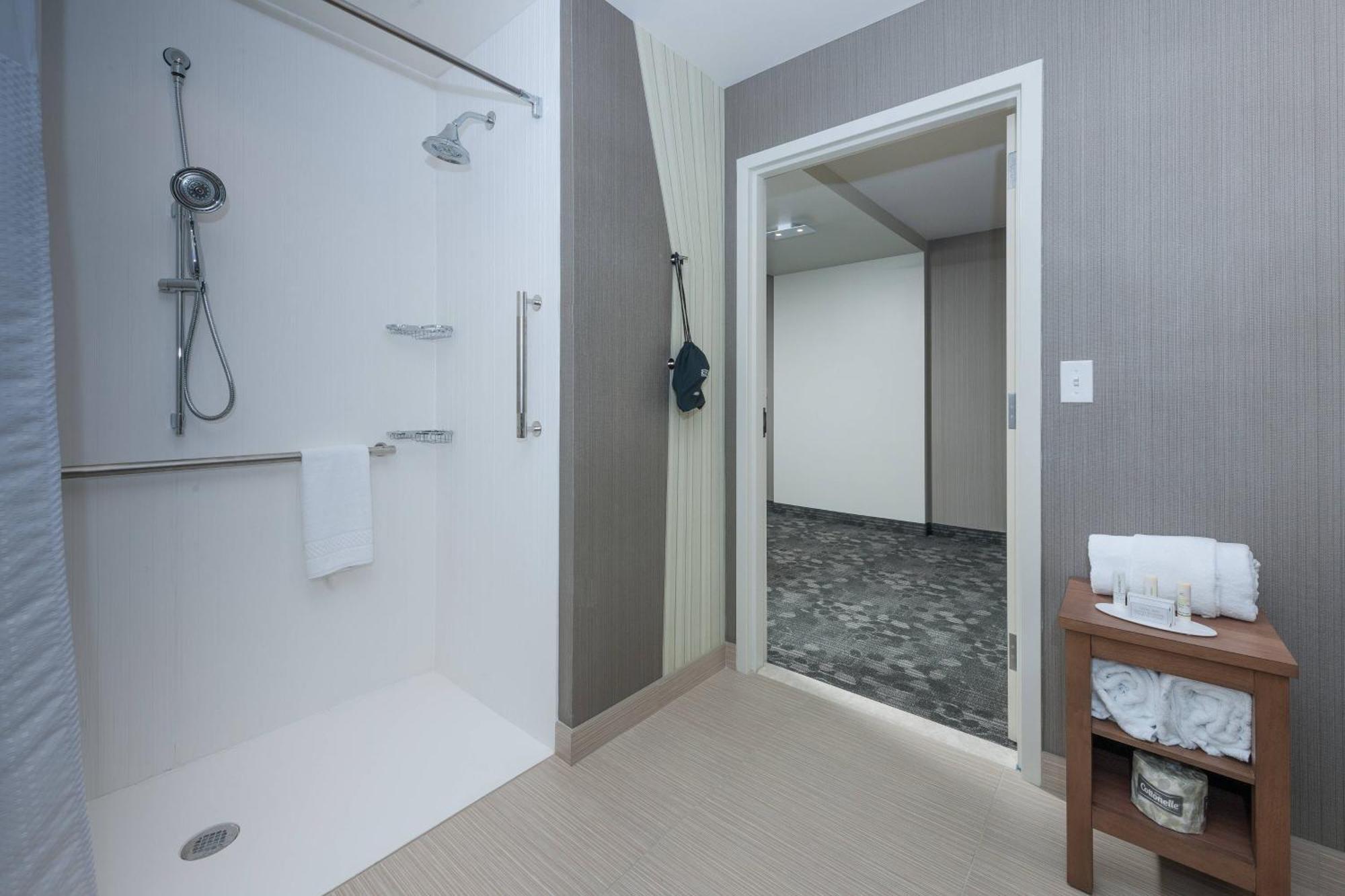 Courtyard By Marriott Boston Littleton Hotel Eksteriør billede