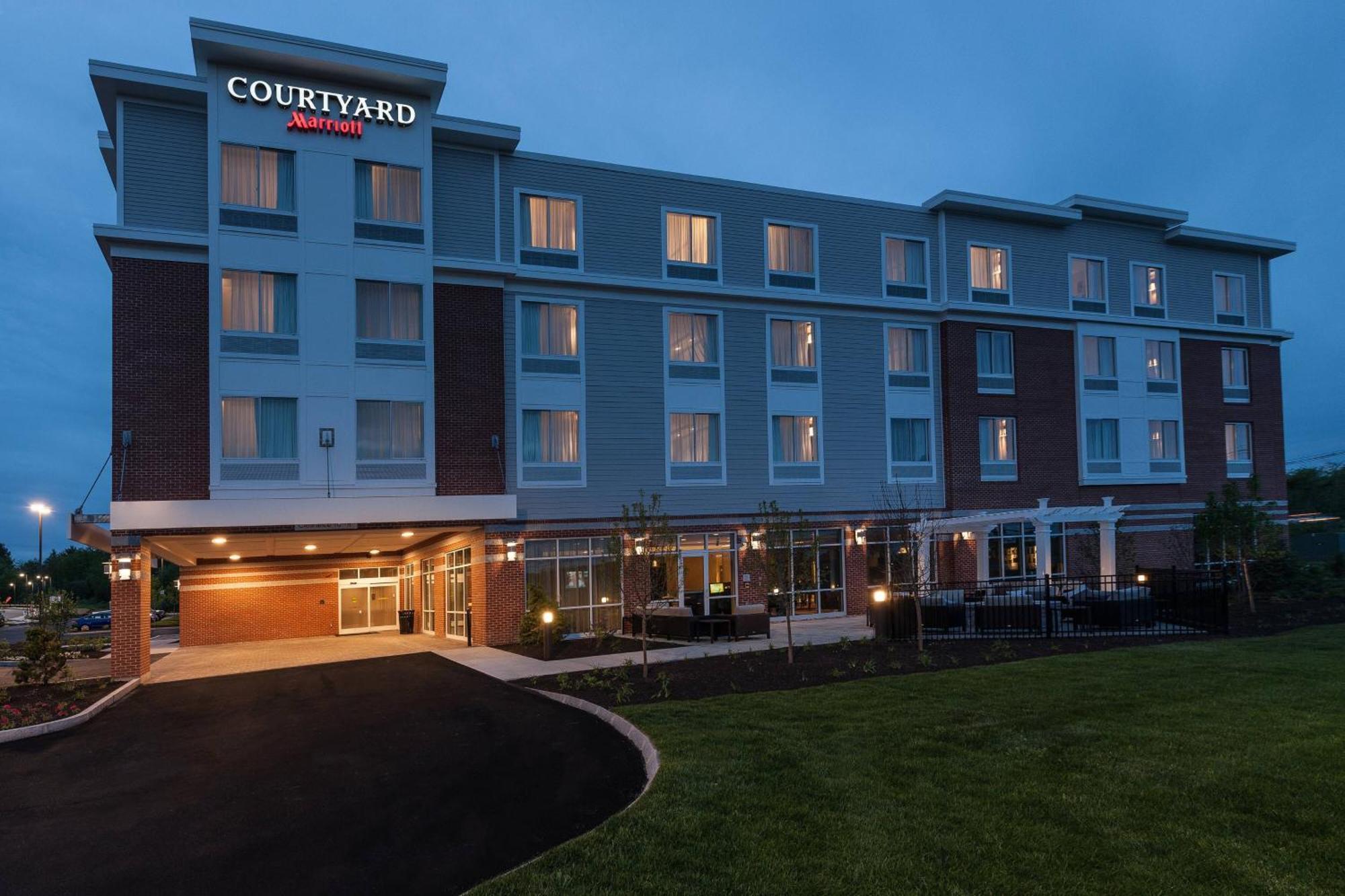Courtyard By Marriott Boston Littleton Hotel Eksteriør billede