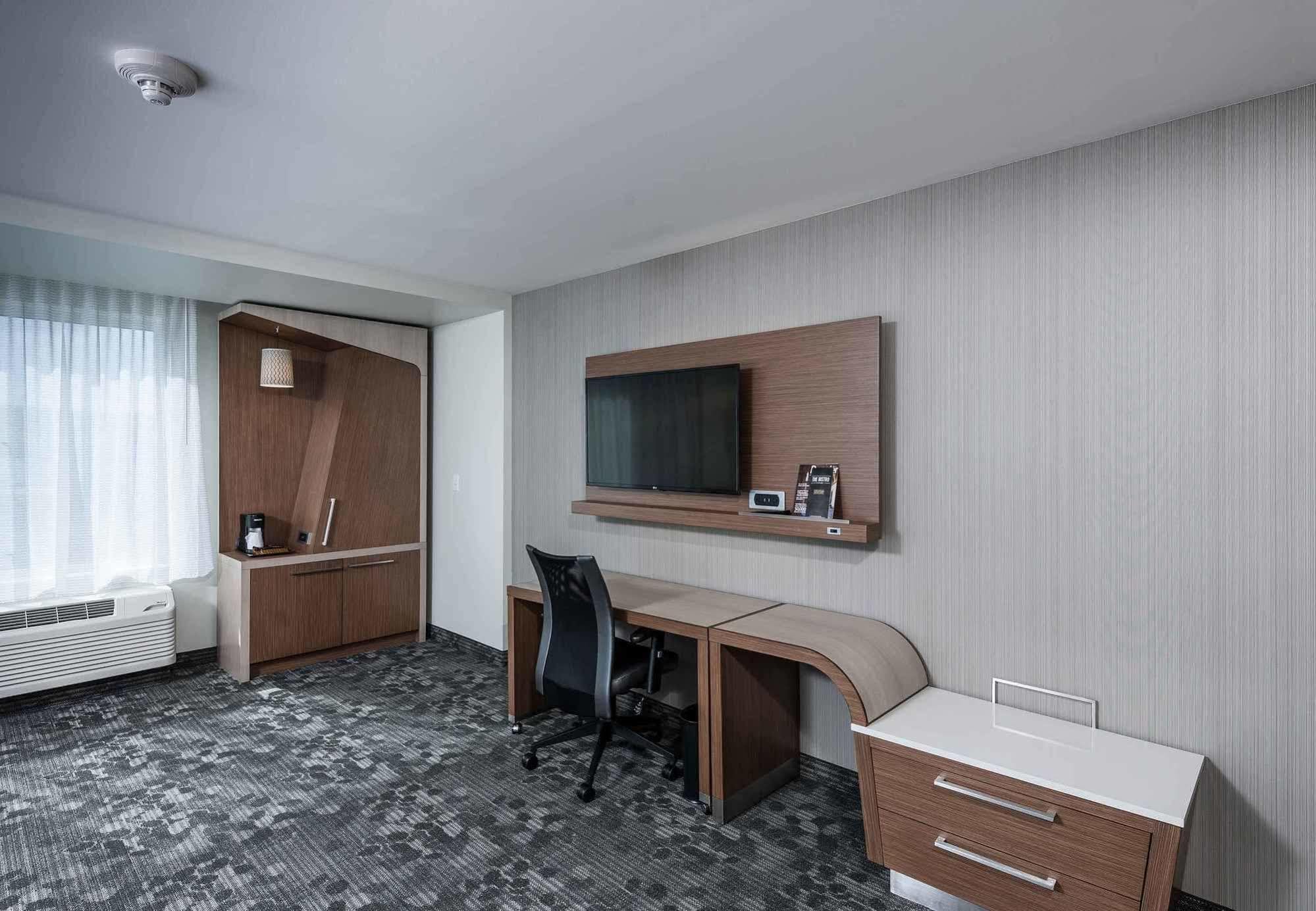 Courtyard By Marriott Boston Littleton Hotel Eksteriør billede
